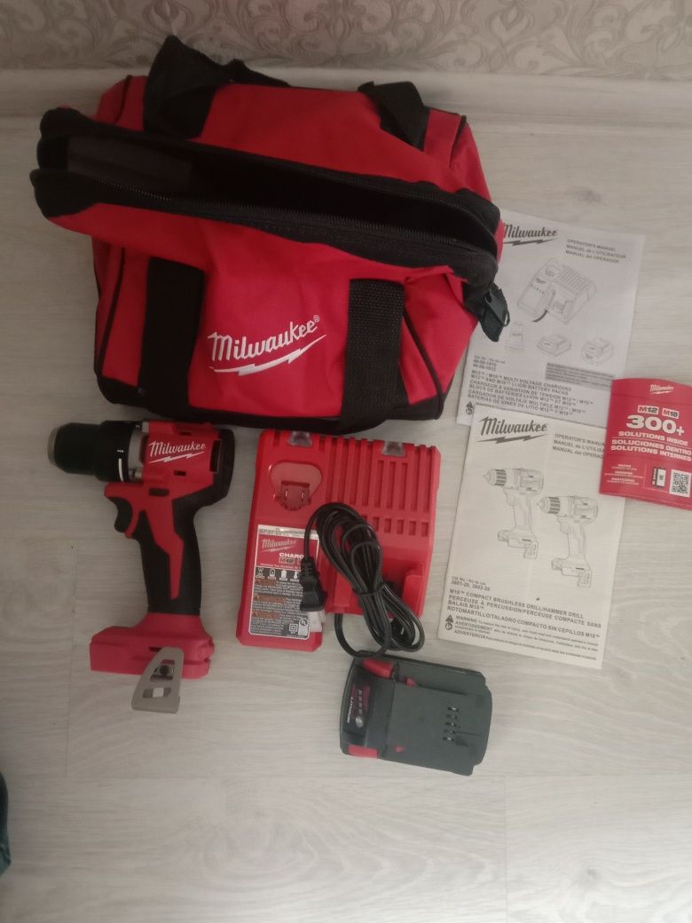 Продам безщітковий шуруповерт MILWAUKEE 3601-21