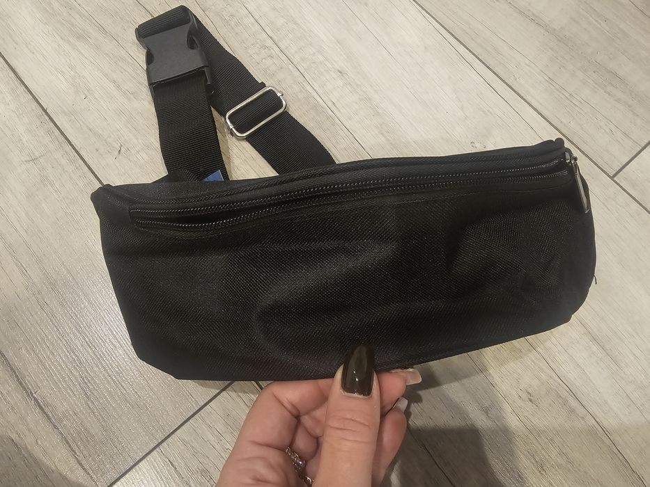 Nowa nerka saszetka czarna