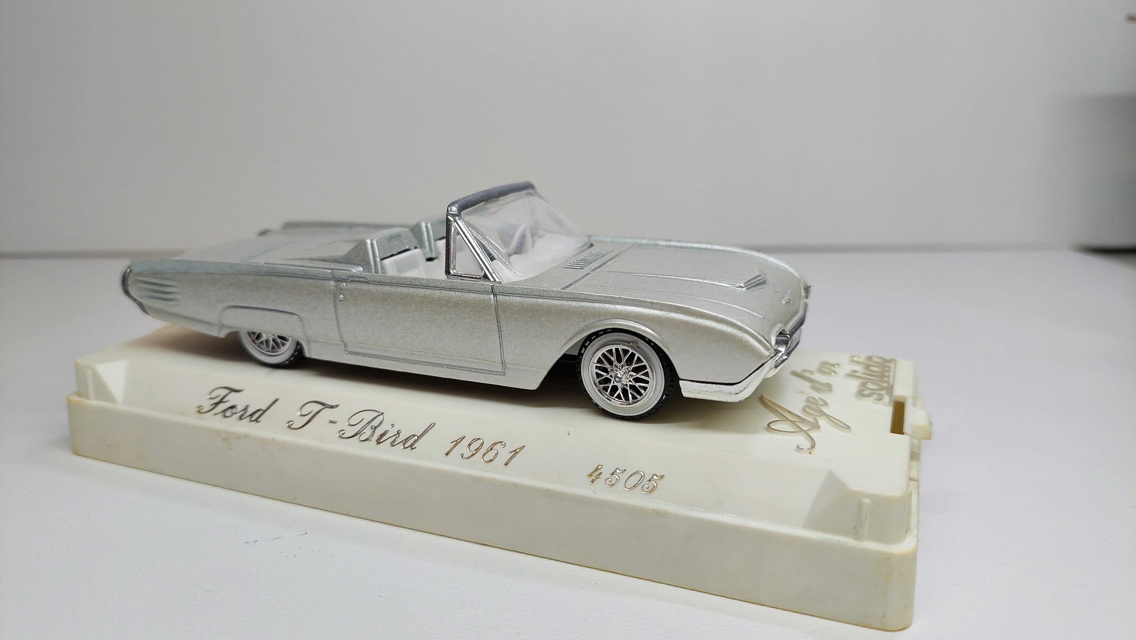 Ford T-Bird 1961  4505  SOLIDO Skala 1:43  Made in France .