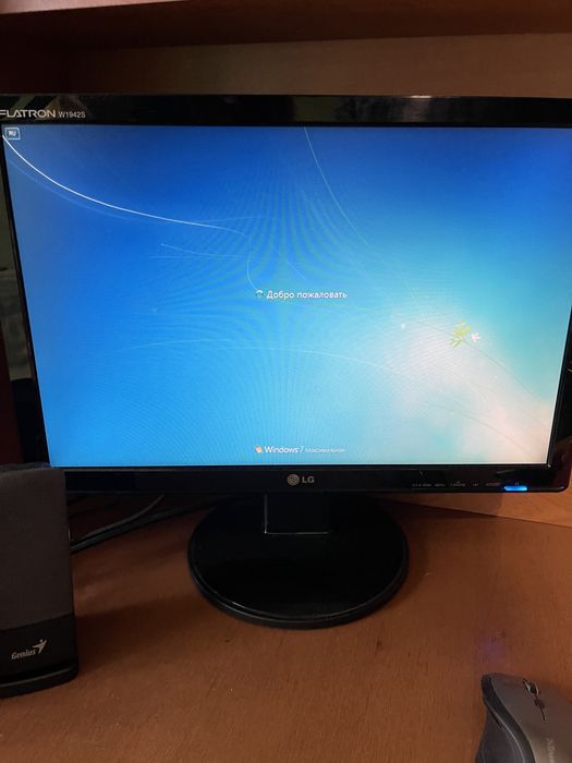 Продам компʼютер для навчання або роботи монітор мишка клавіатура