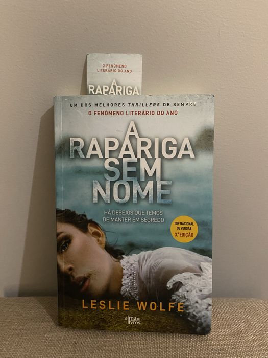 Livro- A Rapariga Sem Nome