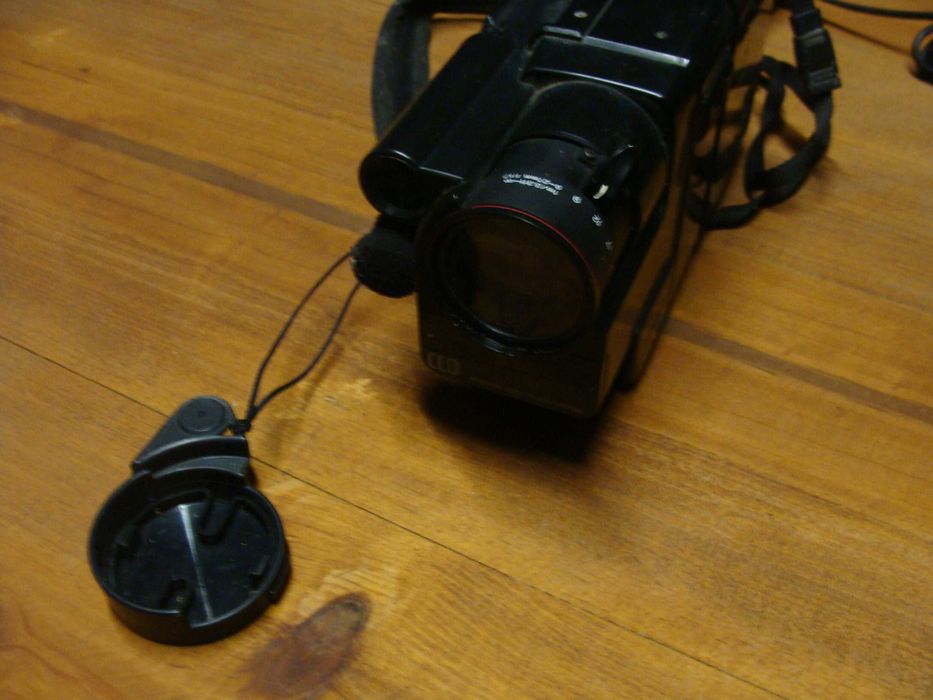 Máquina de Filmar Cassetes - NordMende CV 1100