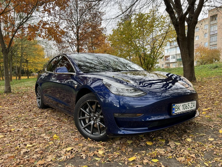 Tesla model 3 Long Range Dual motor 2020 року