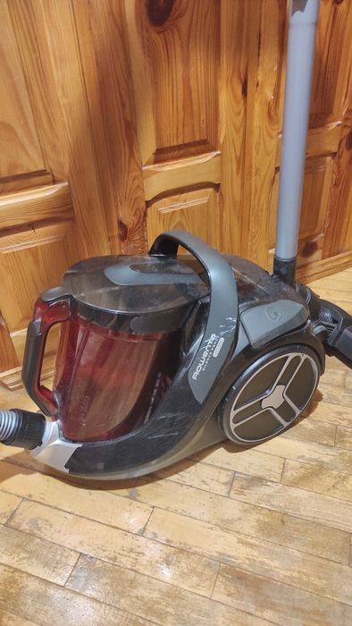 Пилосос Rowenta.