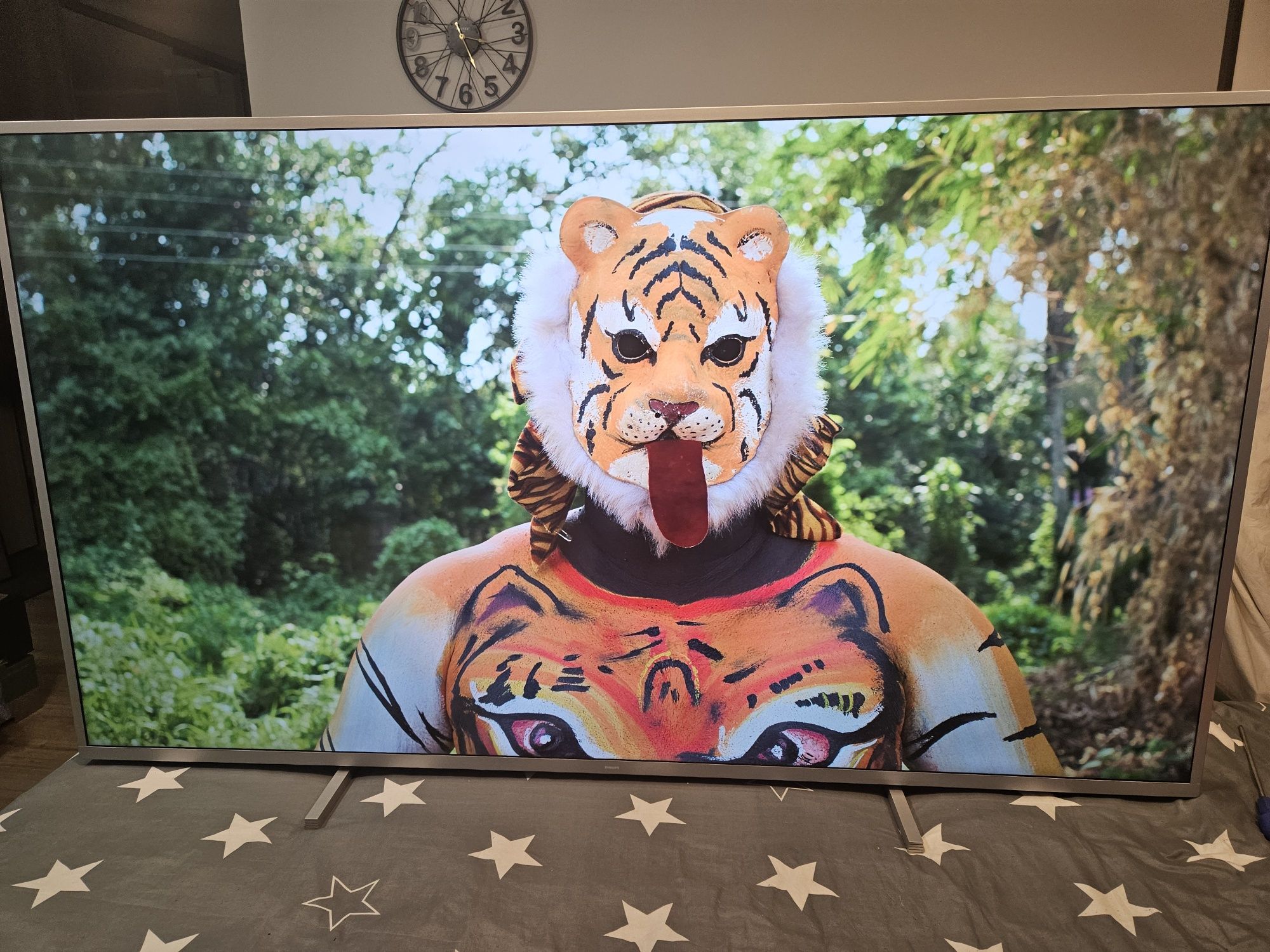 Telewizor philips 50" wifi  YouTube Netflix ambilight