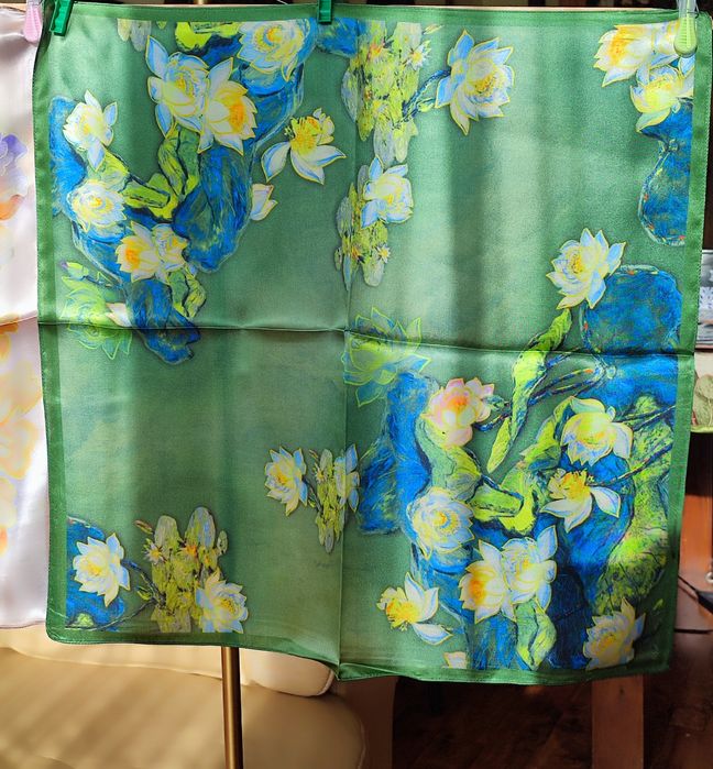 100% jedwabiu w apaszce