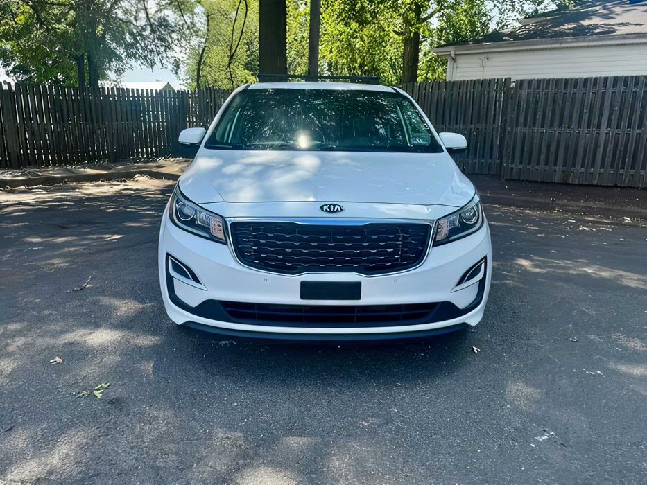 Kia Sedona      2019