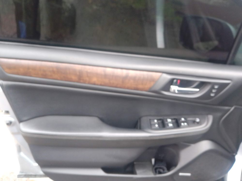 Subaru outback продам