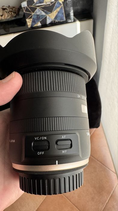 Lente Tamron 10-24mm F/3.5-4.5 Di II VC HLD