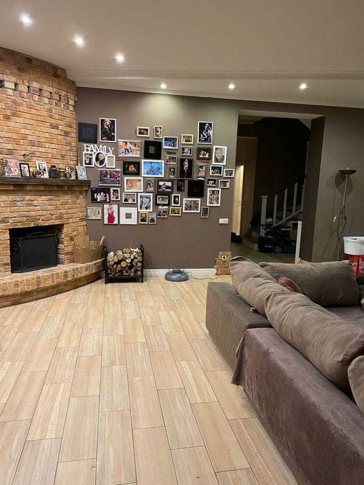 Таунхаус з ремонтом в Ірпені 163 м² Закритий комплекс, камін, меблі.