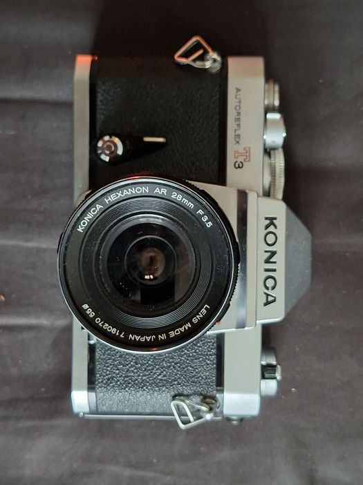 Konica Autoreflex T3 + Konica AR Hexanon 28mm f3.5