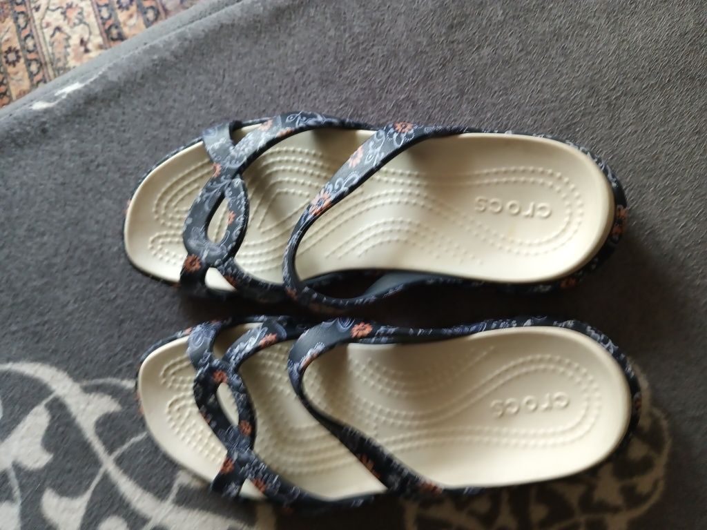 Klapki damskie Crocsy M 6