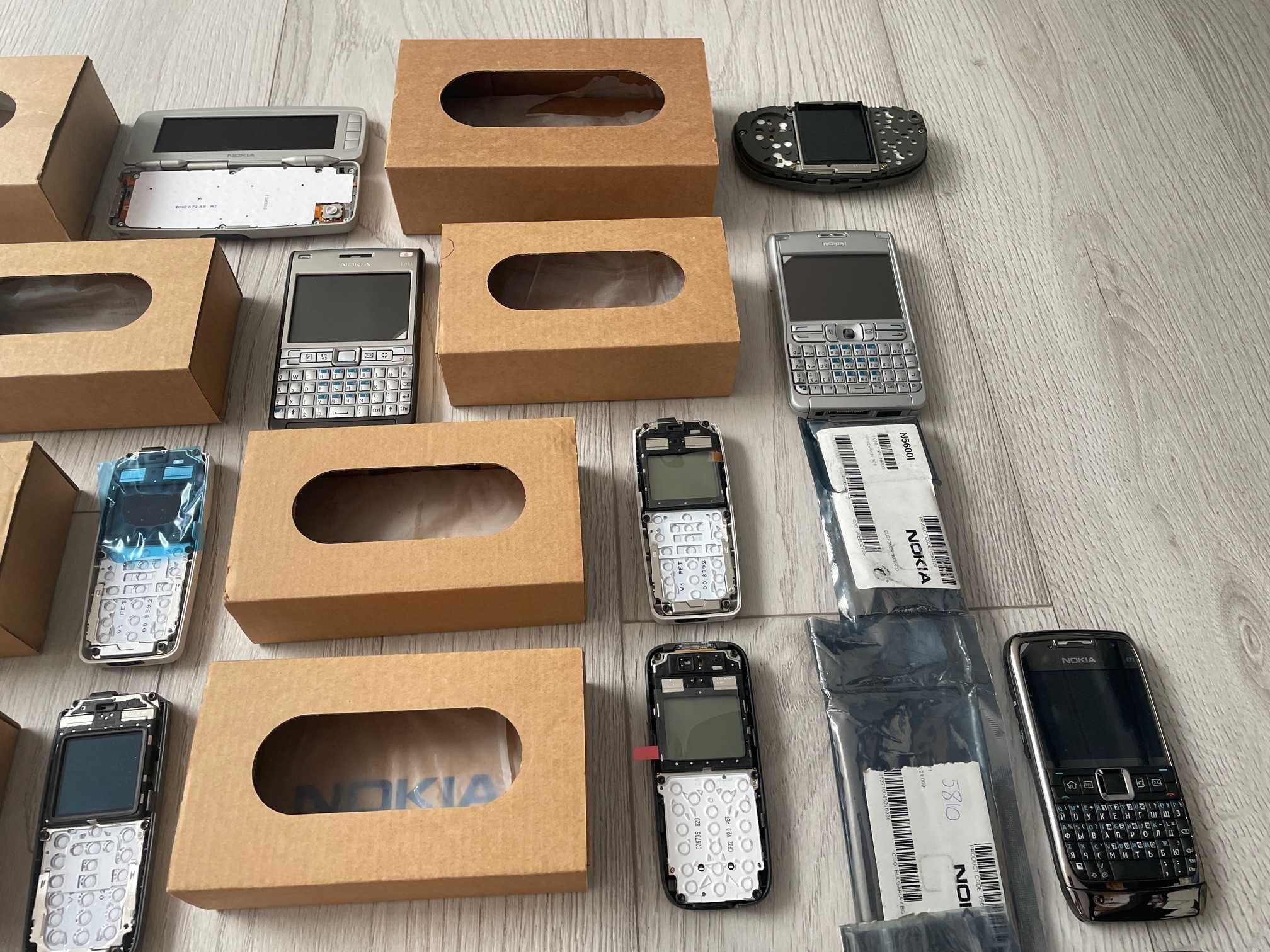 Wyprzedaz Kolekcji 41 Sztuk Nokia Swap 7600, 5510, Ngage 9300 Jaworzno