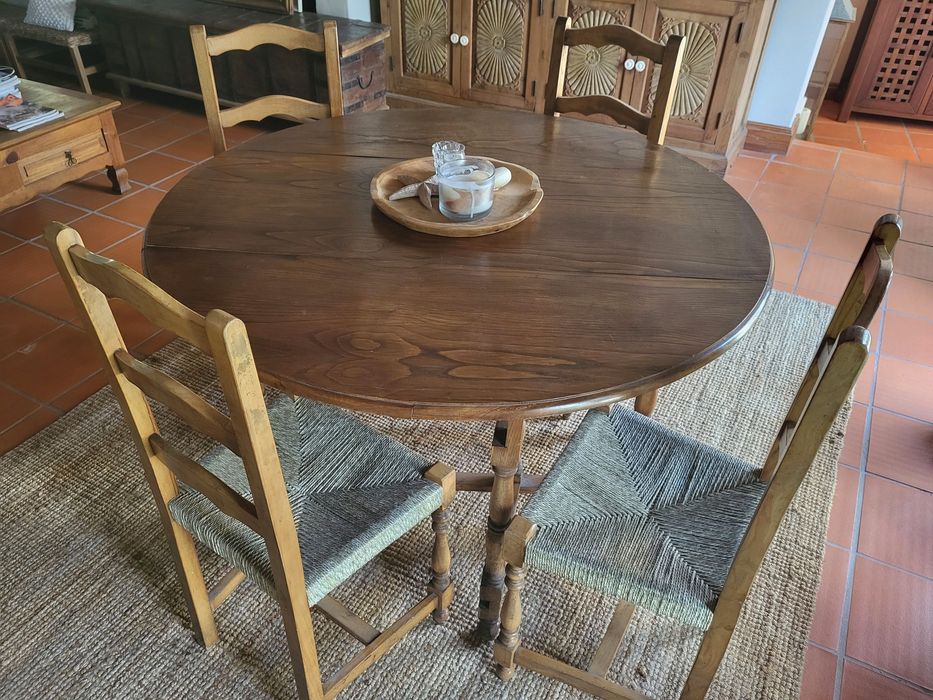 mesa e 4 cadeiras, dobravel, refeições, rustico