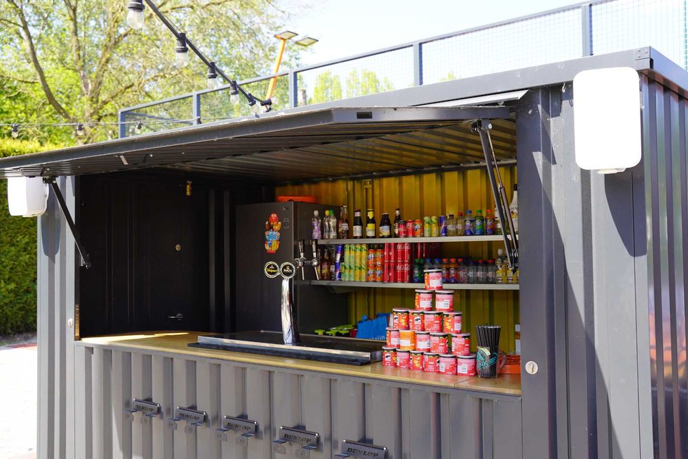 Kontener Bar: idealny dla gastronomii, klubów sportowych, firm i osób