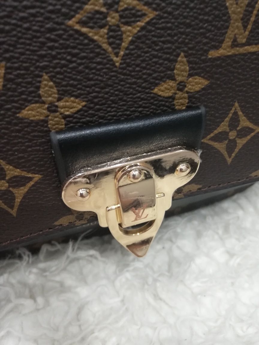 Kopertówka torebka monogram dauphine pm cudo złote. Logo premium toreb