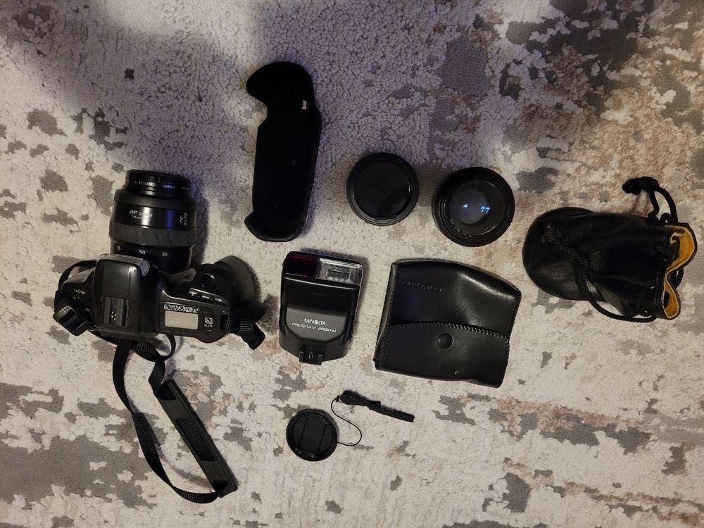 Máquina fotográfica Minolta Dinax 300 SI
