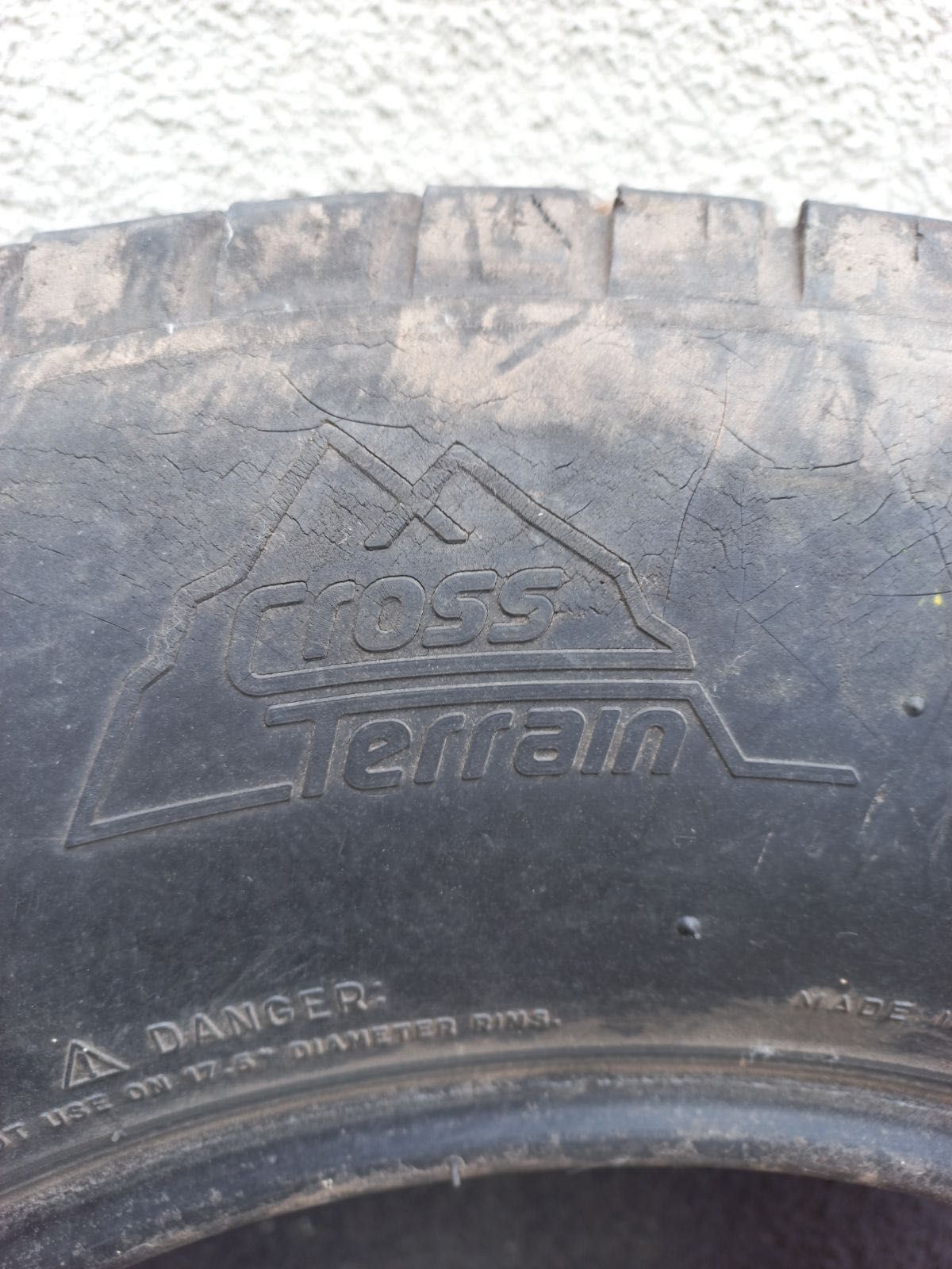 Продам колеса б/у Michelin 265/65