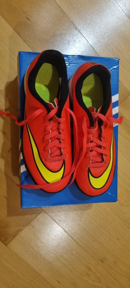 Chuteiras Nike Mercurial EUR:35