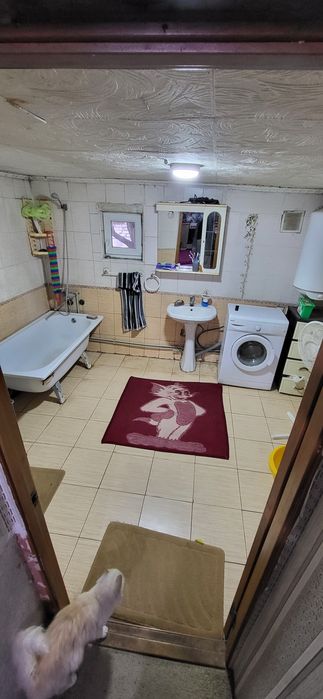 Продам дом в жилом состоянии.