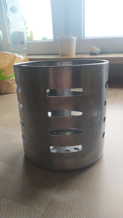 Pojemnik na sztućce