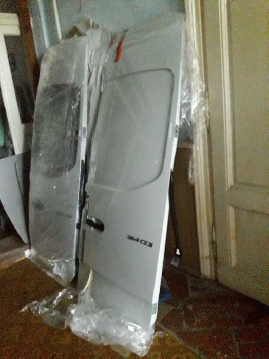 Дверки  Sprinter 906. 907 . Vito