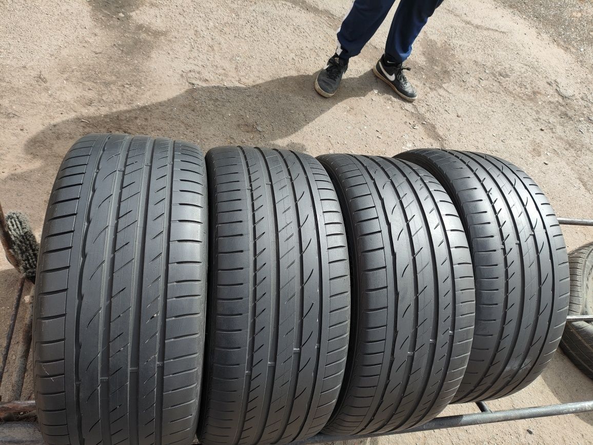 Шини резина літо 235/40 R18 Laufen