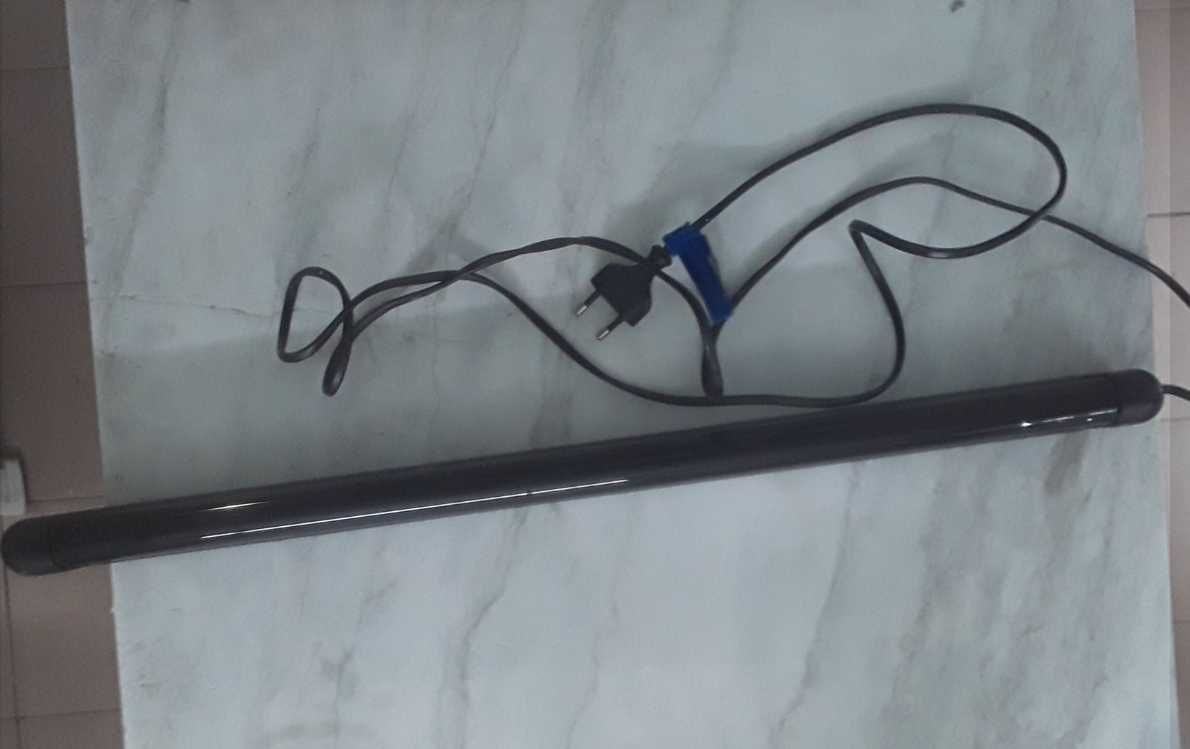 Calha de luz negra UV
