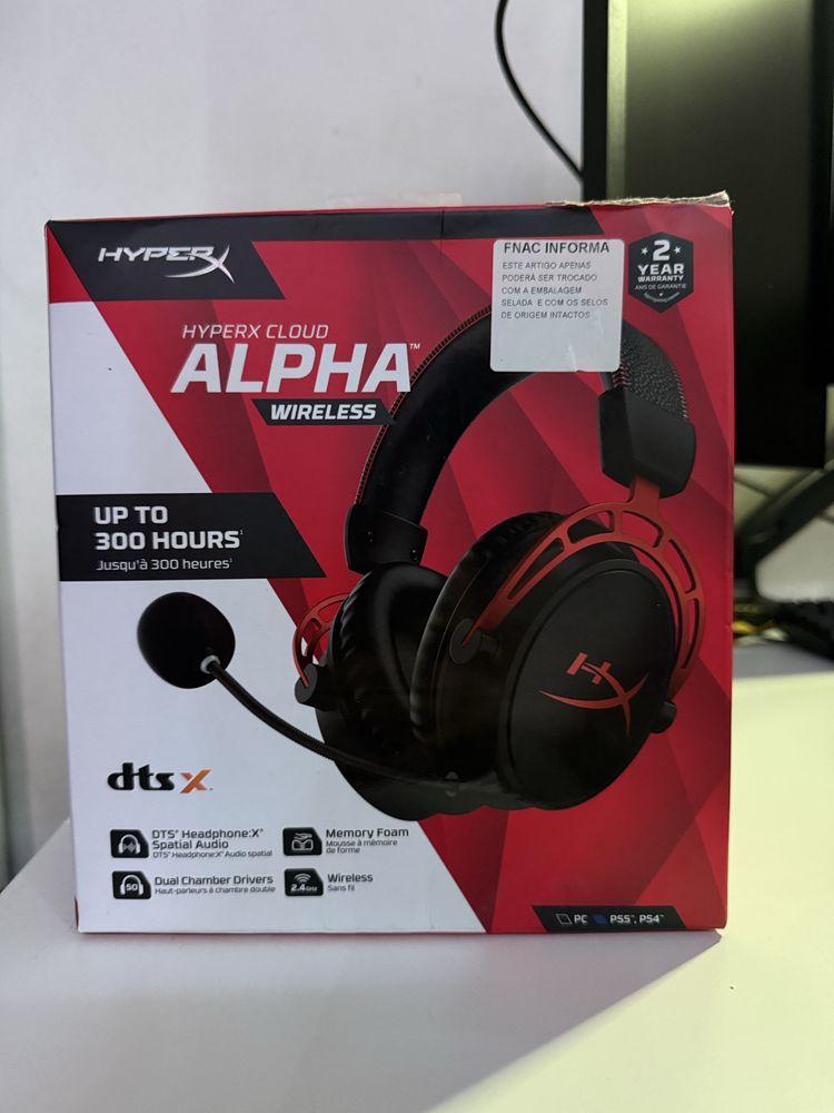 Hyper X Cloud Alpha Wireless + Suporte + Earbuds