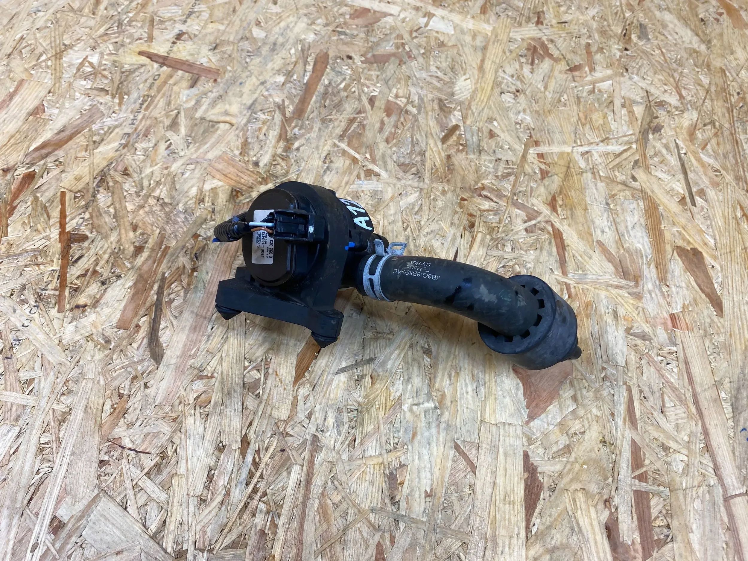 Dodatkowa Pompa Wody Ford Ranger Iii IV JB3G 18D473 AA 2019
