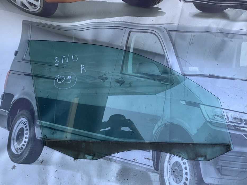 Скло дверей Tiguan тигуан стекло двери передне, задне, праве ліве