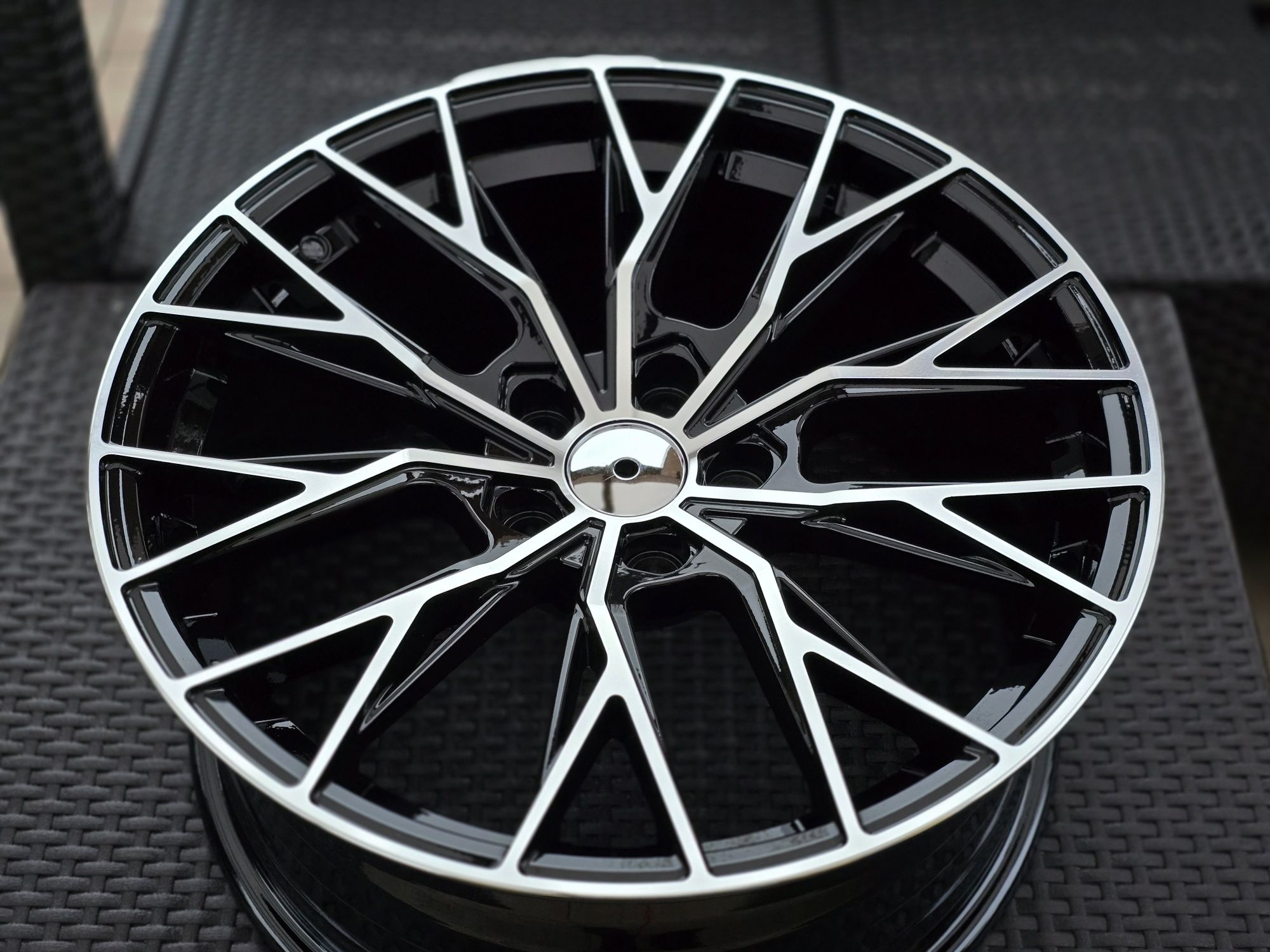 Alufelgi 18 5X112 NOWE. Audi A4 A6 Q5 Merc Cupra Skoda WYSYŁKA Montaż