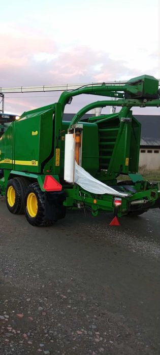 Prasa John Deere 678 HB praso-owijarka