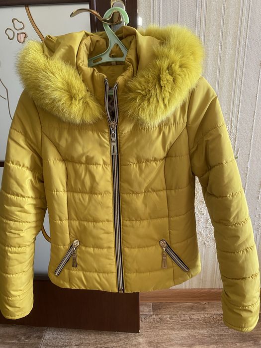 Куртка жіноча на 44-46 р