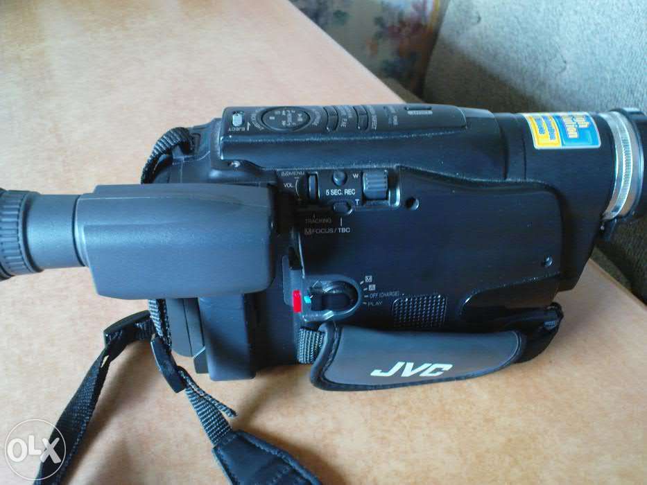 видеокамера JVC GR-FXM404E