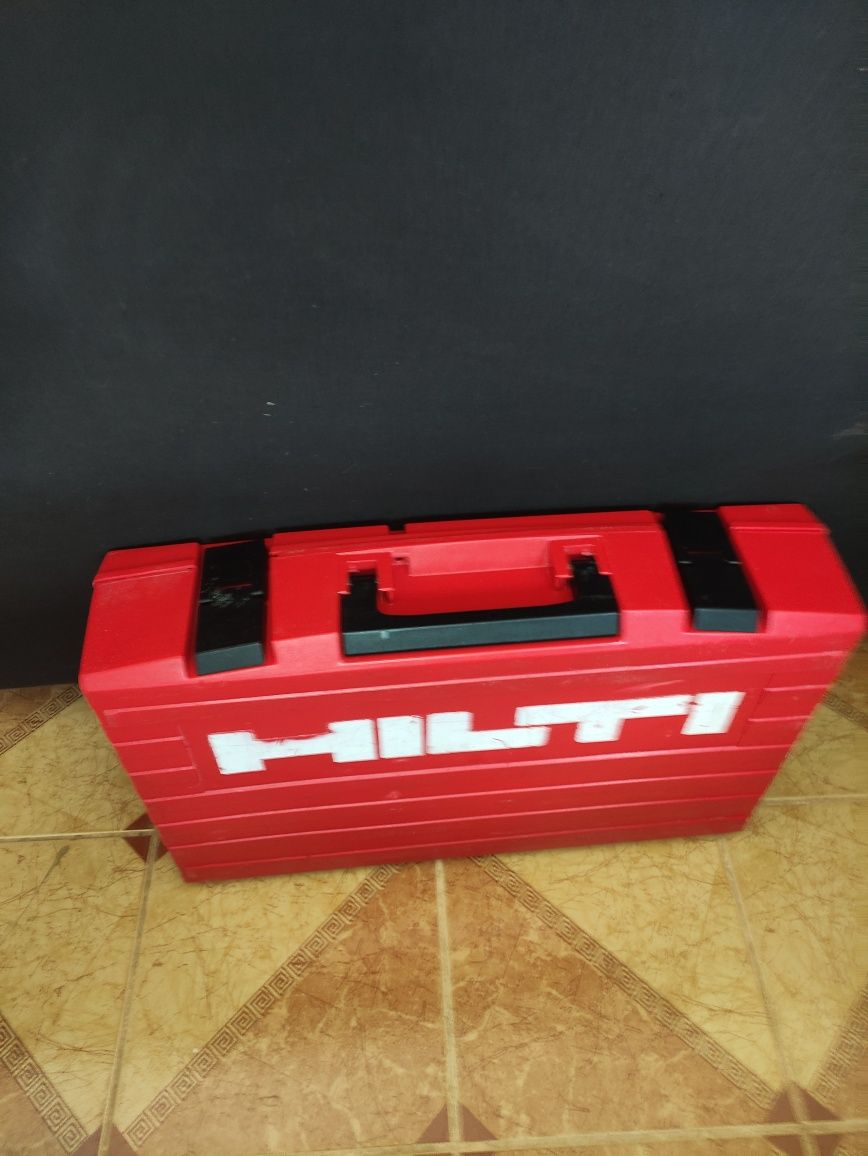 Отбойный молоток HILTI TE 706AVR