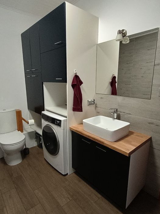 Meble kuchenne na wymiar, meble łazienkowe, meble z drewna, garderoby