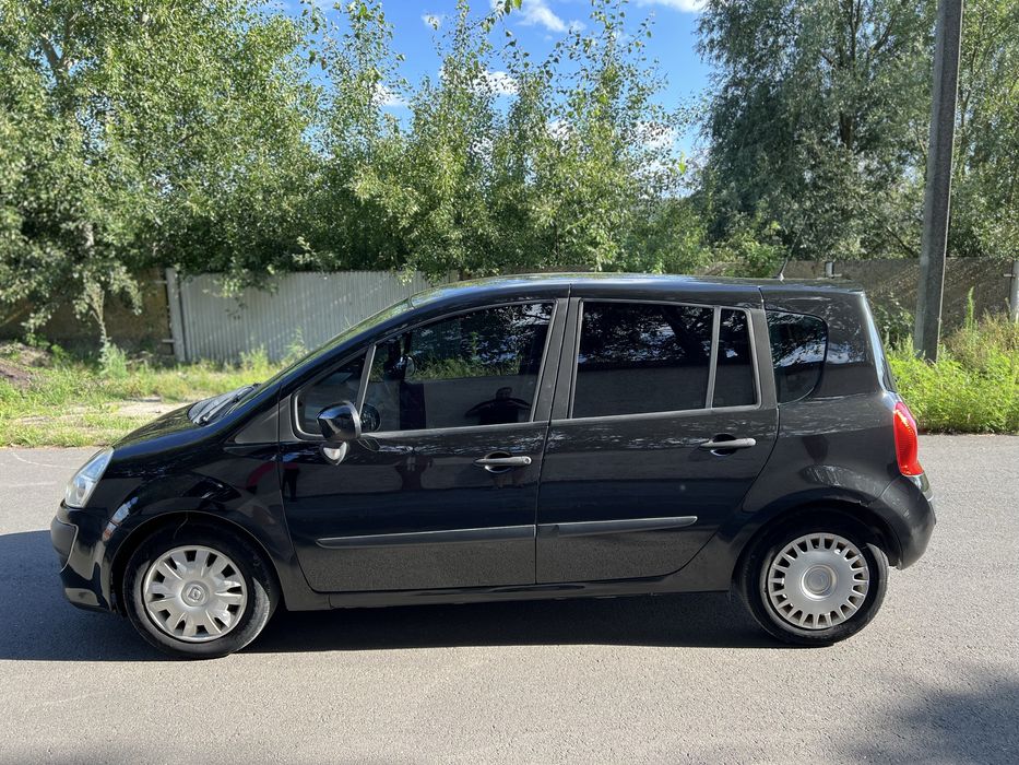 Продаю RENAULT MODUS 1.5 дизель.