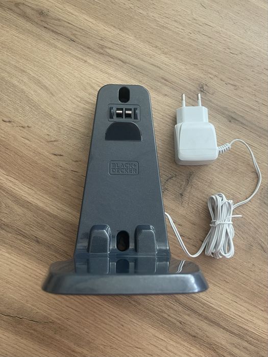 Автомобільний акумуляторний пилосос BLACK+DECKER BHHV520BFP