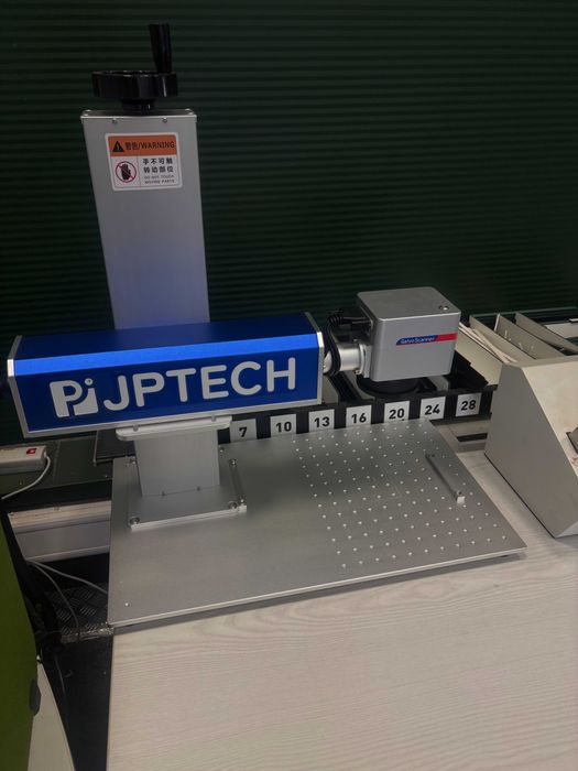 Znakowarka laserowa LASER MARKING MACHINE
