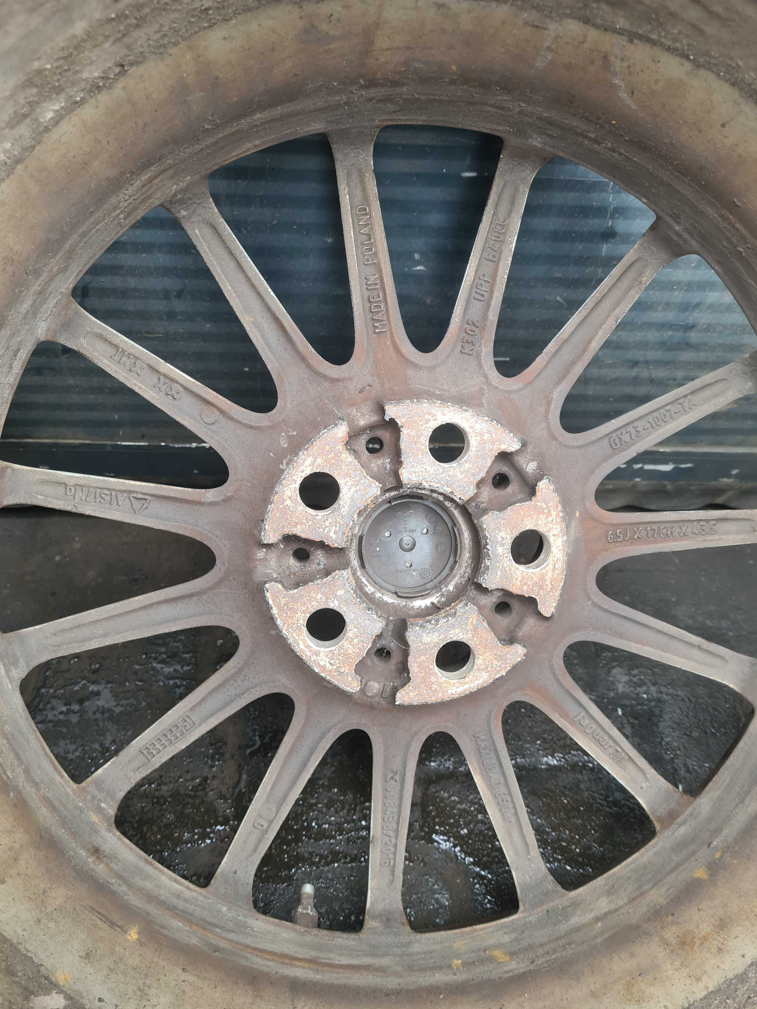 Jaguar XE X760 felga aluminiowa 6.5 J x 17 x 43.5 / GX73-1007-TA