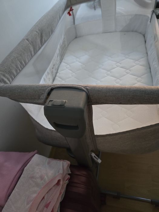 Kinderktaft neste up jasnoszare łóżeczko turystyczne dostawka