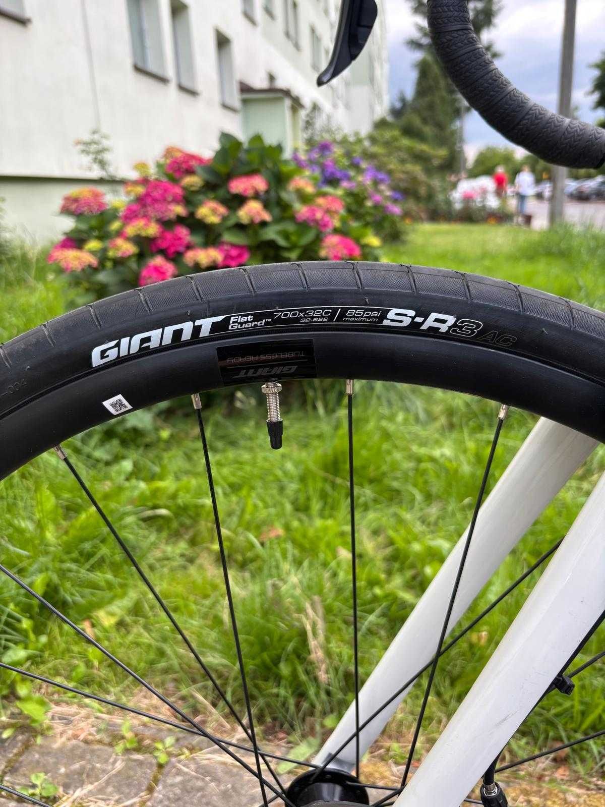 Rower szosowy Liv Giant rozmiar S jak nowy.