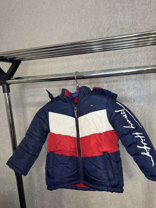Продам курточку TOMMY HILFIGER орегинал