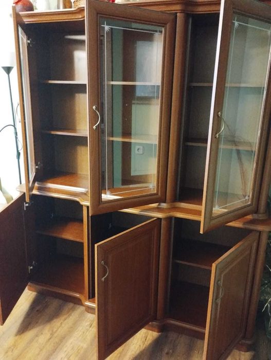 Na sprzedaż kredens do salonu