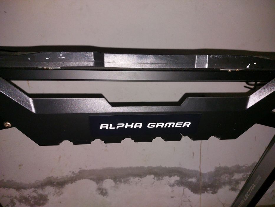 Mesa gamer preta