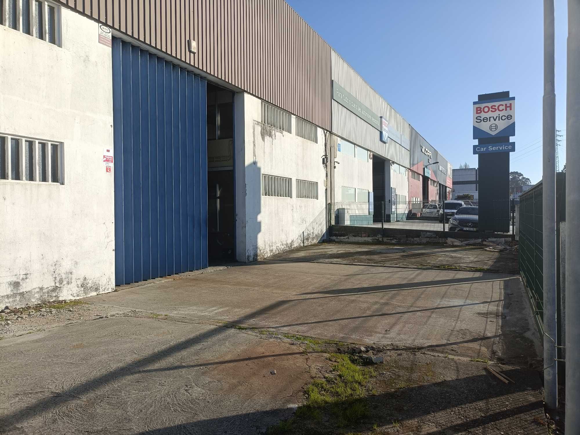 Armazém Zona Industrial Maia I - Frente para a Rua do Outeiro