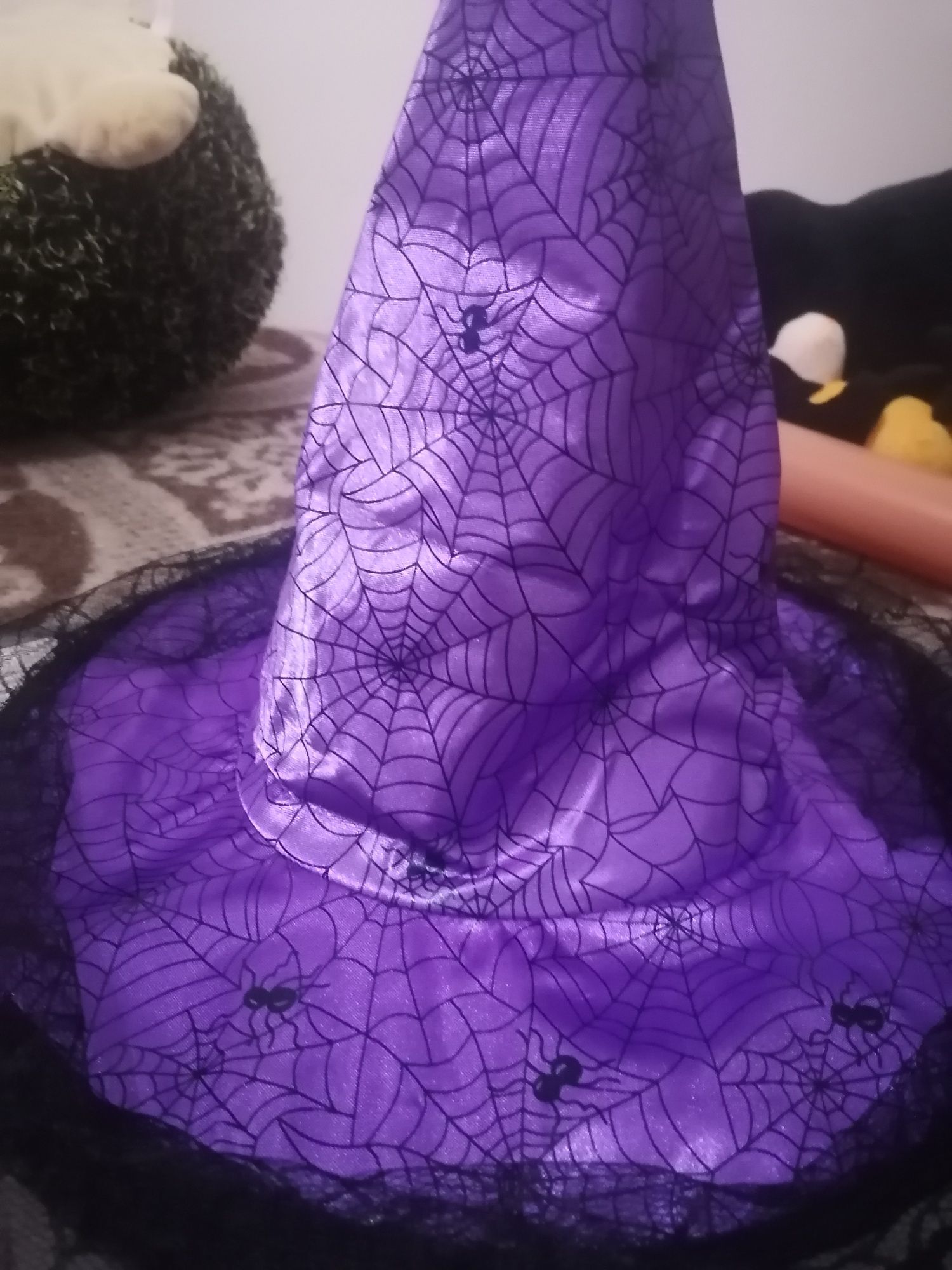 Vestido bruxa com chapéu