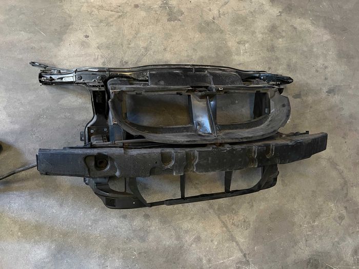 Frente em chapa / fibra Bmw Serie-3 E90 E91 E92 E93