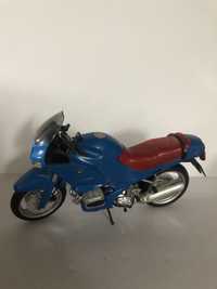 BMW R1100RS com 18cm